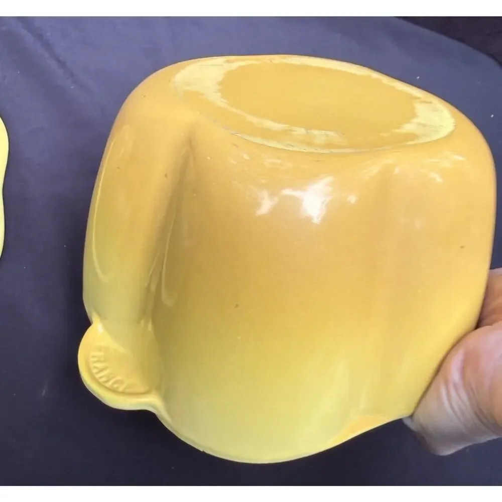 Rare LeCreuset Cast Iron Enamel Dutch Oven-Yellow Pepper 2 1/4 QT Pot, France